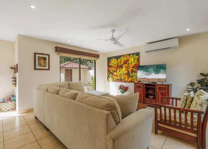 Apartment Elegant Surfside Retreat With Private Pool Spacious Outdoor Patio & Walkable Access *