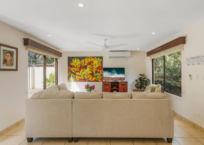 Elegant Surfside Retreat With Private Pool Spacious Outdoor Patio & Walkable Access *