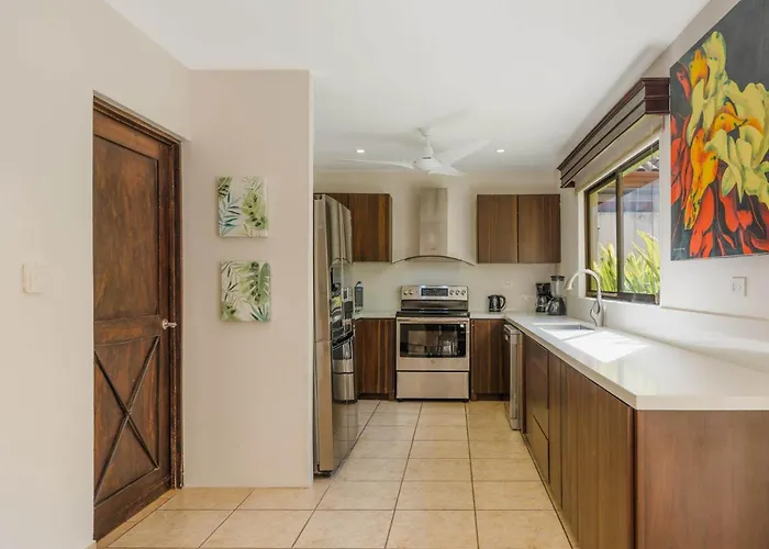 Elegant Surfside Retreat With Private Pool Spacious Outdoor Patio & Walkable Access Apartment