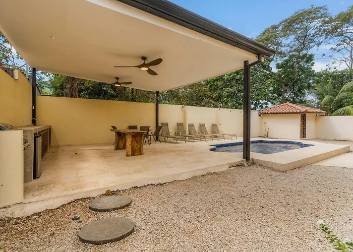 Elegant Surfside Retreat With Private Pool Spacious Outdoor Patio & Walkable Access Potrero (Guanacaste)