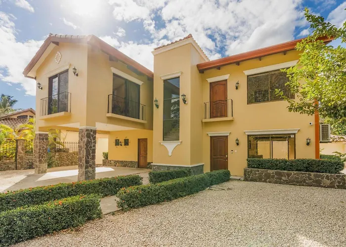 Elegant Surfside Retreat With Private Pool Spacious Outdoor Patio & Walkable Access Apartment
