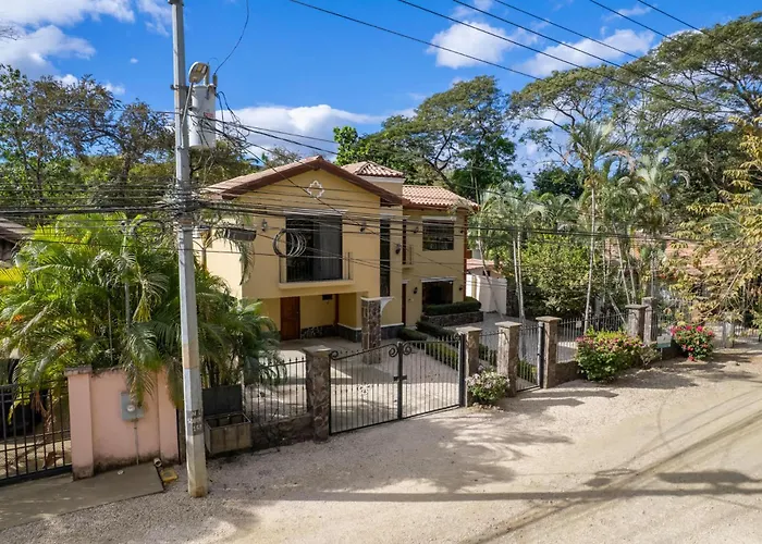 Elegant Surfside Retreat With Private Pool Spacious Outdoor Patio & Walkable Access Apartment
