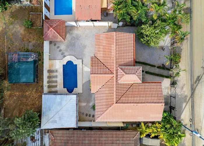 Elegant Surfside Retreat With Private Pool Spacious Outdoor Patio & Walkable Access Apartment